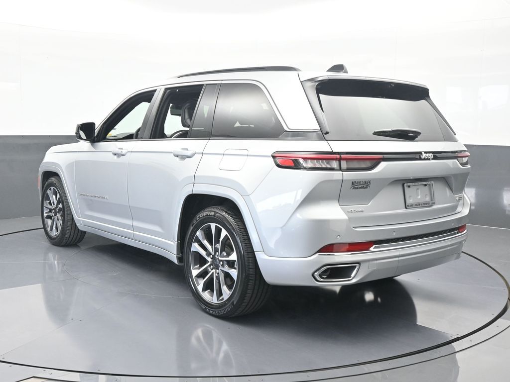 Used 2024 Silver Zynith Jeep Overland image 4