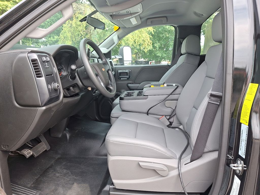 2024 Chevrolet Silverado 4500HD Work Truck - 9