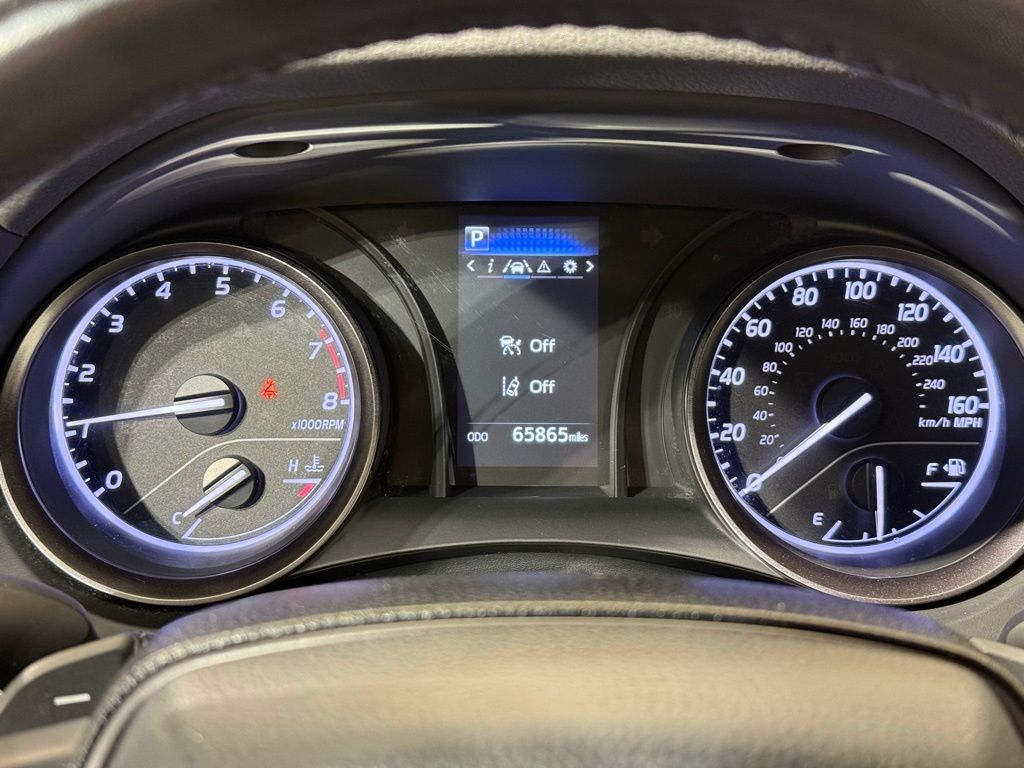 Thumbnail: 2023 Toyota Camry - 23