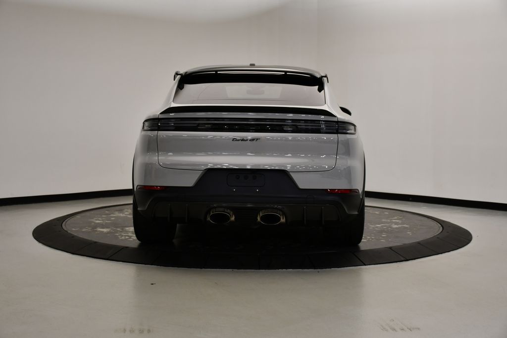 2024 Porsche   4