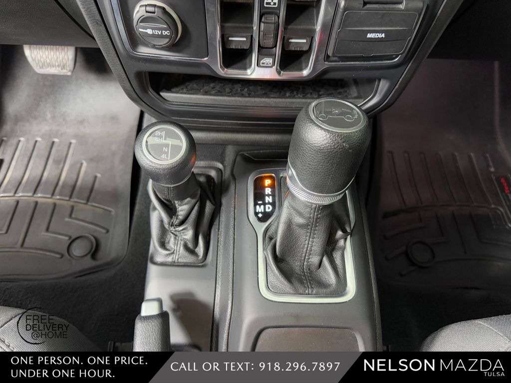 Used 2019 White Jeep Unlimited Sport S image 32