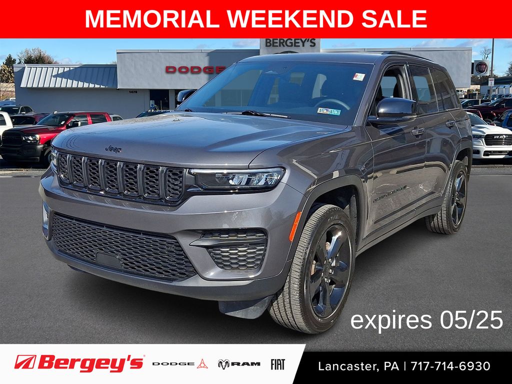 Baltic Gray Metallic Clearcoat 2025 Jeep Grand Cherokee Altitude X 4WD SUV / Crossover Four-Wheel Drive 8-Speed Automatic