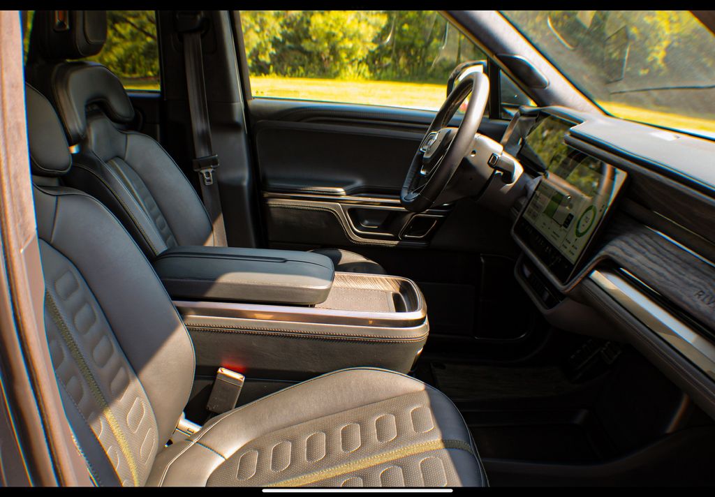 Interior 13