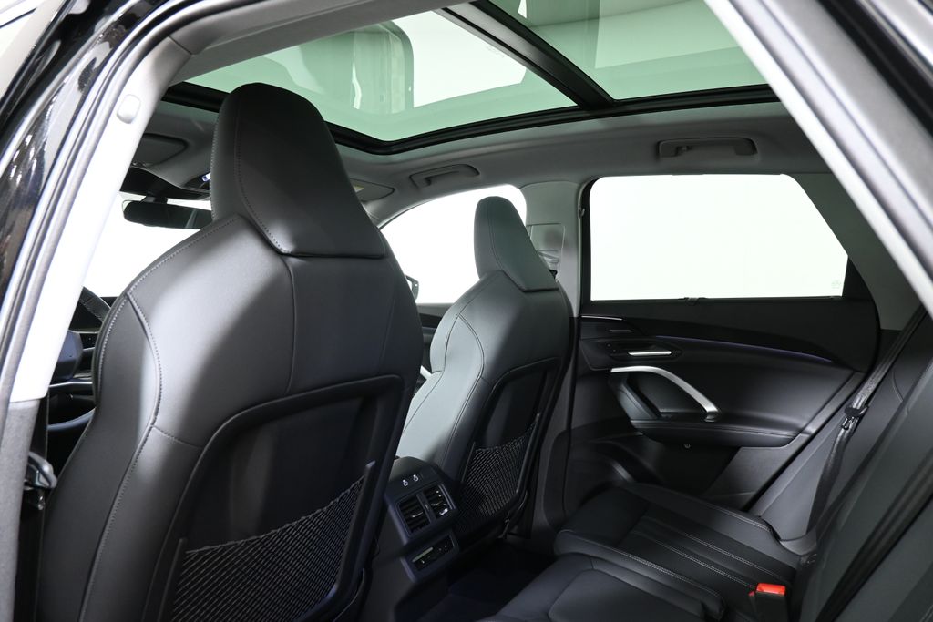 Thumbnail: 2025 Audi Q5 - 27