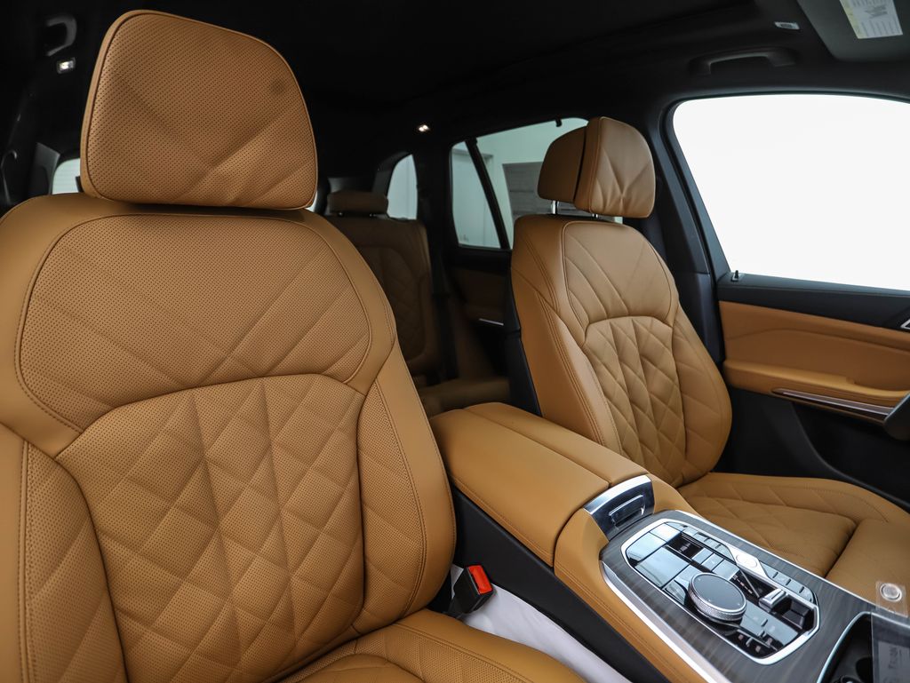 Thumbnail: 2026 BMW X5 - 32