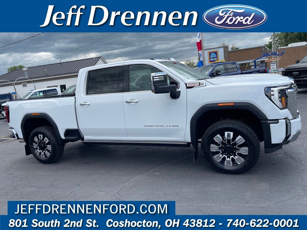 2025 GMC Sierra 3500HD Denali Crew Cab 4WD