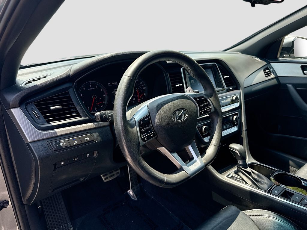 Used 2018 Gray Hyundai Sport+ image 9