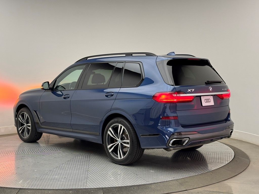 2019 BMW X7 xDrive50i 10