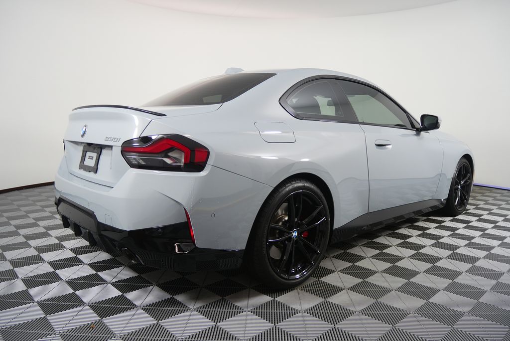 Thumbnail: 2024 BMW 2 Series - 3