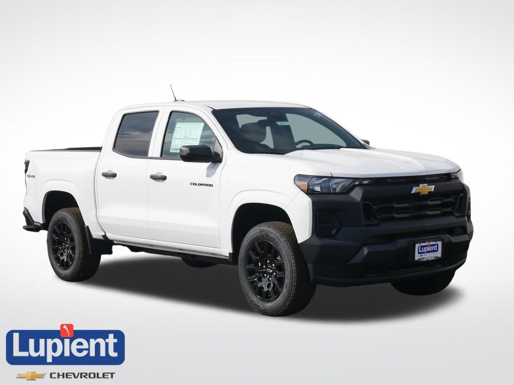 Summit White 2026 Chevrolet Colorado Pickup Truck Four-Wheel Drive 8-Speed Automatic