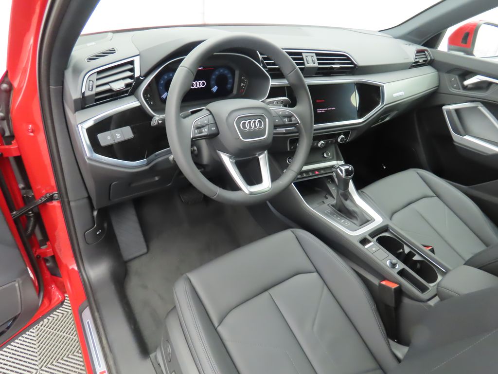 Thumbnail: 2025 Audi Q3 - 10