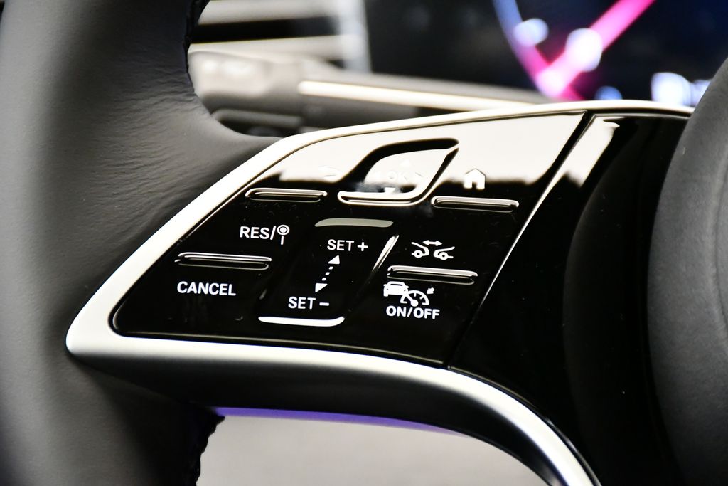 Thumbnail: 2026 Mercedes-Benz GLE - 23