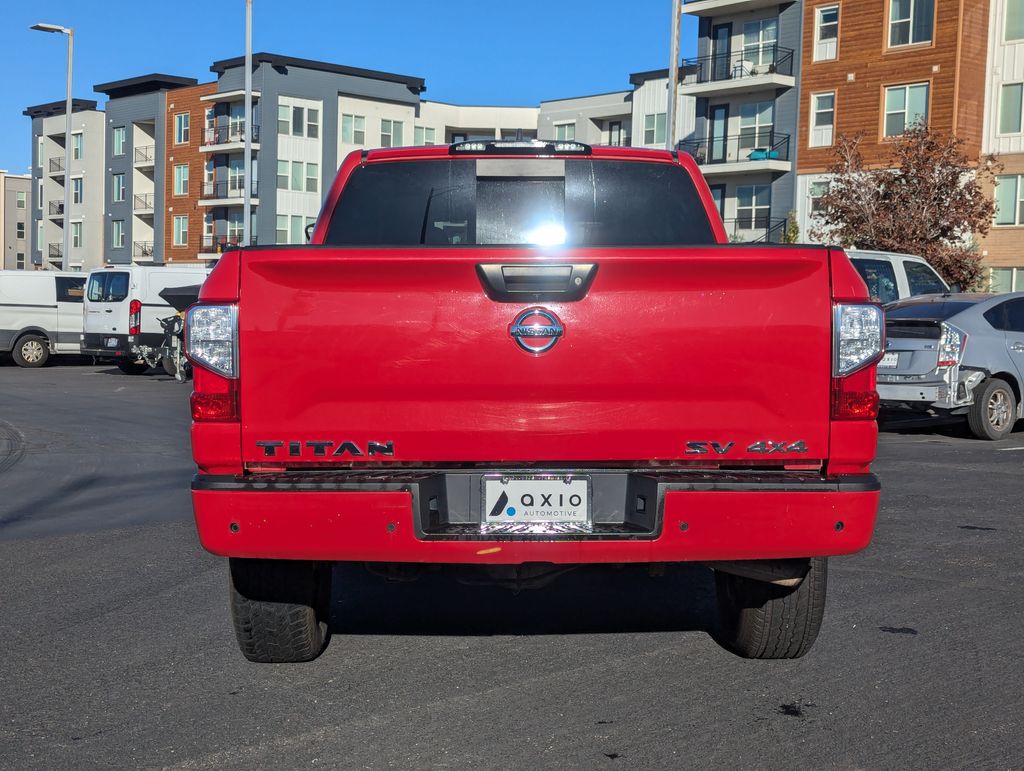 2022 Nissan Titan SV 6