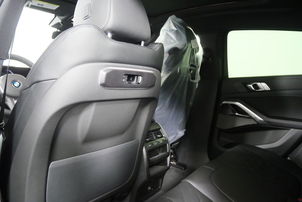 Thumbnail: 2026 BMW X6 - 17