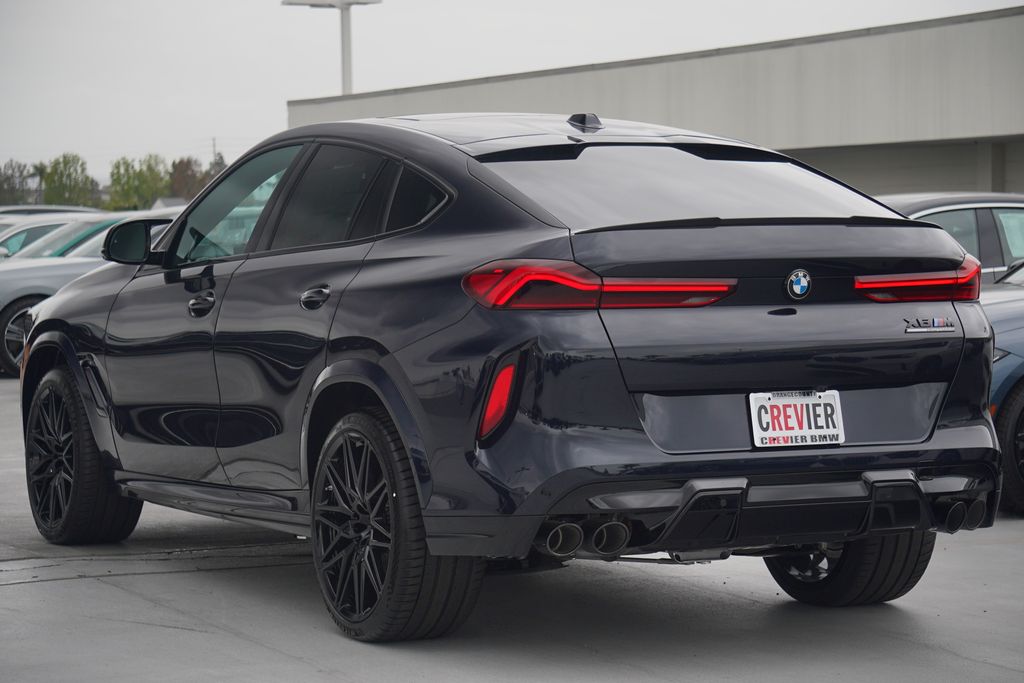 2025 BMW X6 M 7