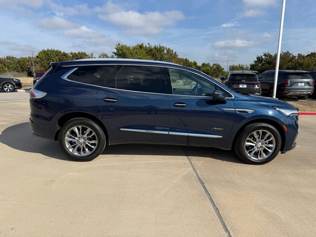 Thumbnail: 2022 Buick Enclave - 4