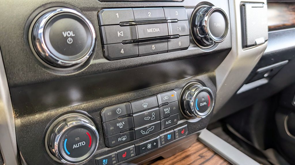 Used 2019 Ford F-150 Lariat 4D SuperCrew