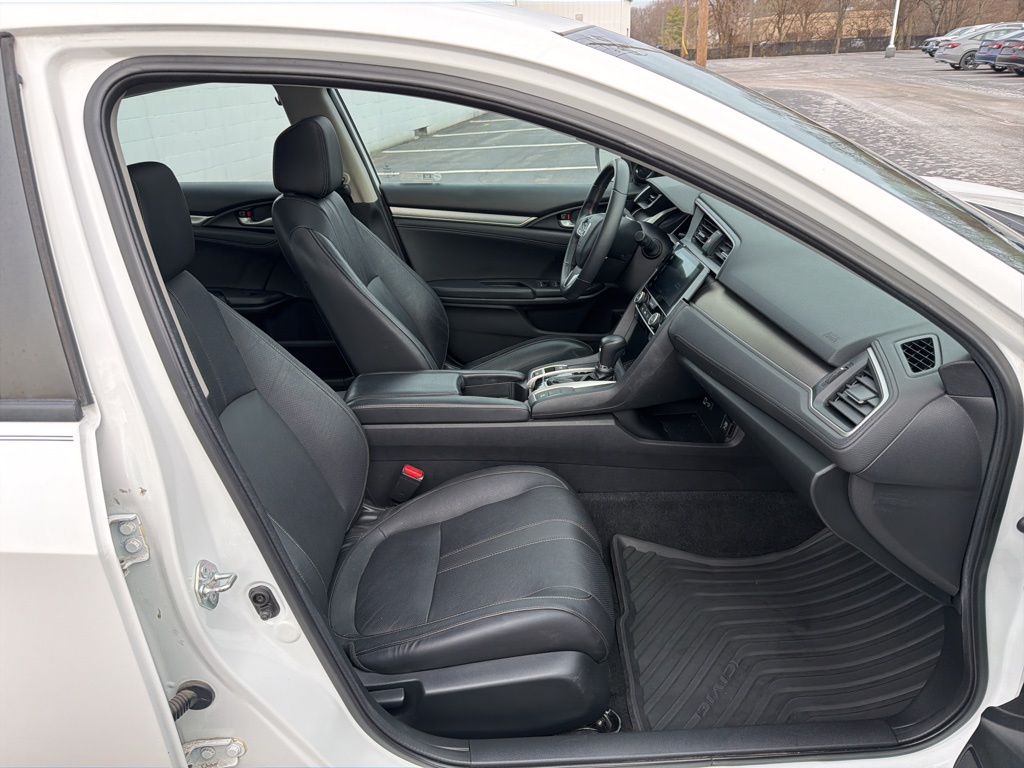 Thumbnail: 2018 Honda Civic - 25