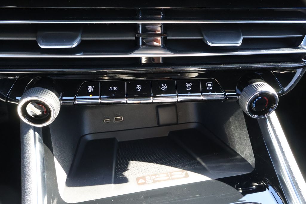 Thumbnail: 2026 Chevrolet Traverse - 28