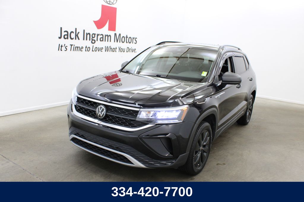 Black 2024 Volkswagen Taos SUV / Crossover Front-Wheel Drive 8-Speed Automatic