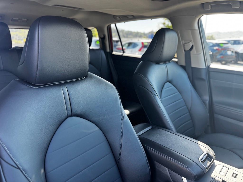 New 2026 Toyota Highlander SUV