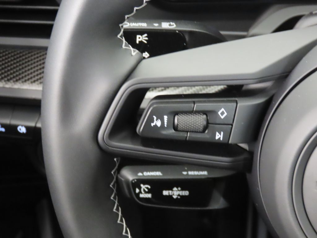 Thumbnail: 2026 Porsche 911 - 20