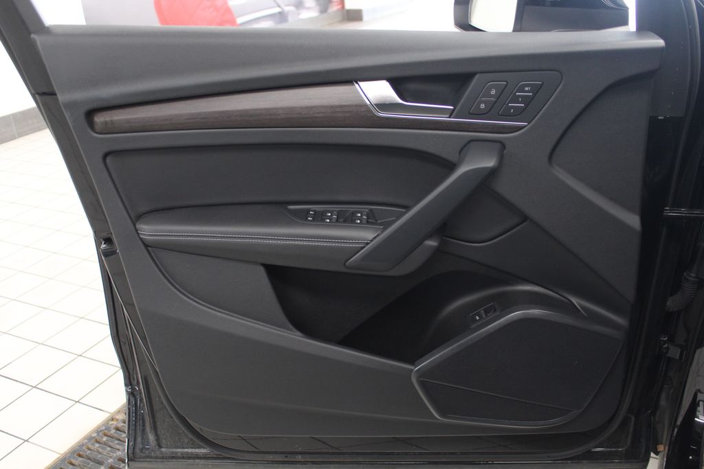 Thumbnail: 2022 Audi Q5 - 13