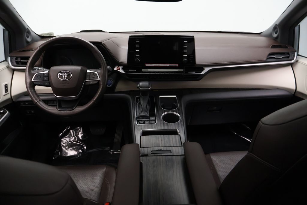 Thumbnail: 2024 Toyota Sienna - 23