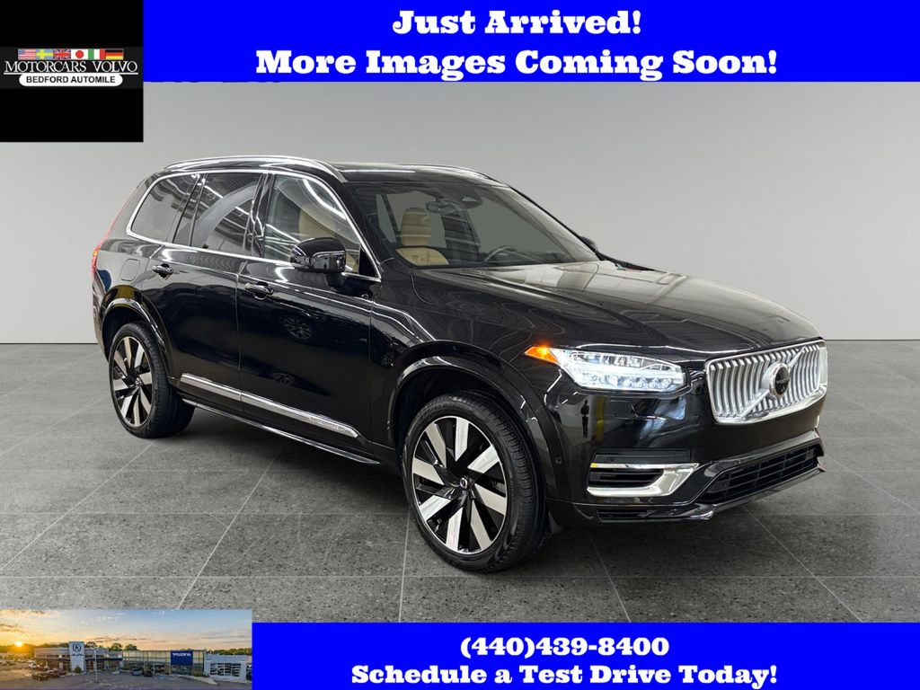 Onyx Black Metallic 2023 Volvo XC90 Recharge T8 Ultimate Bright Theme 7-Passenger eAWD SUV / Crossover All-Wheel Drive Automatic
