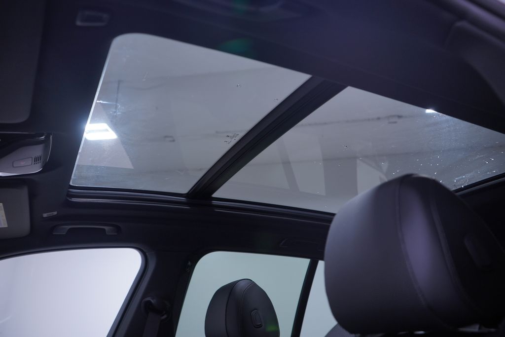 Thumbnail: 2026 BMW X5 - 8