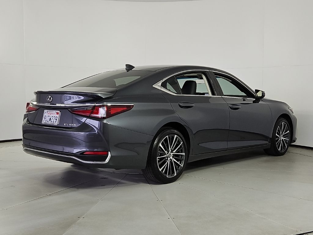 Thumbnail: 2025 Lexus ES - 6