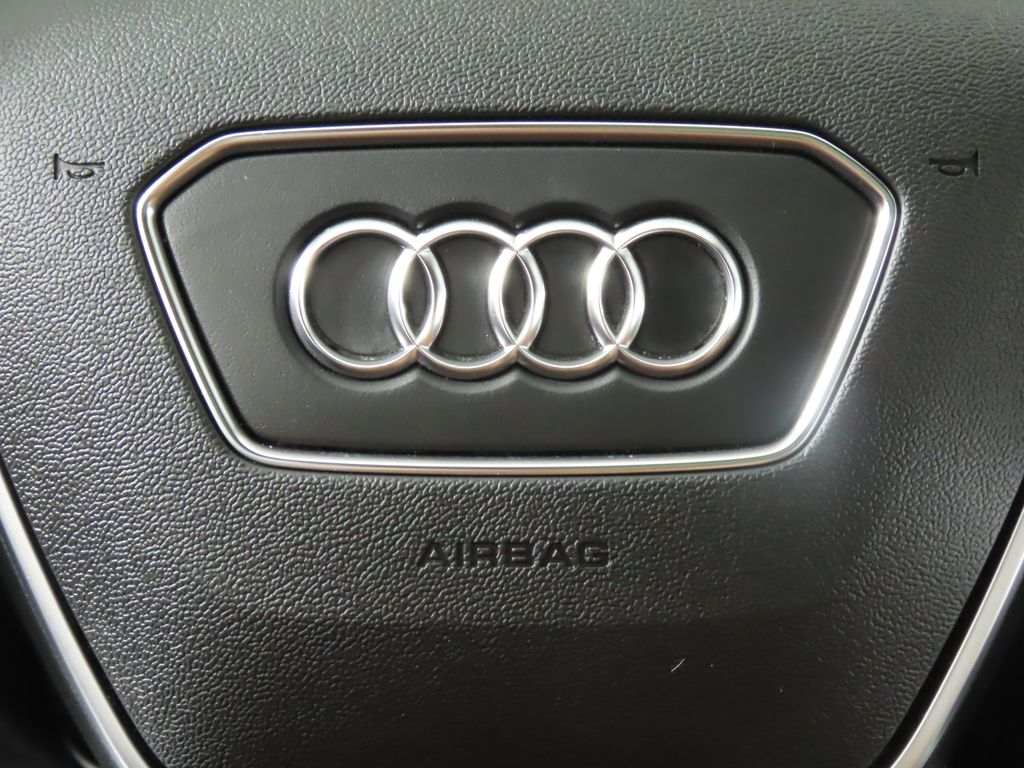 Thumbnail: 2021 Audi e-tron - 17