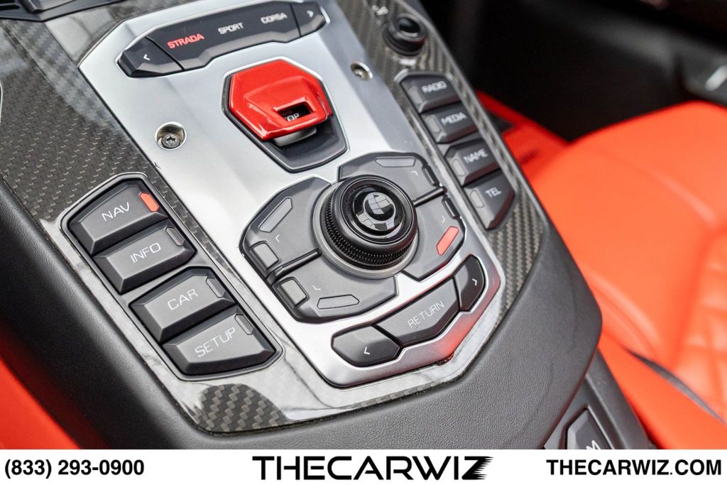 2017 Lamborghini Aventador Base - Photo 66