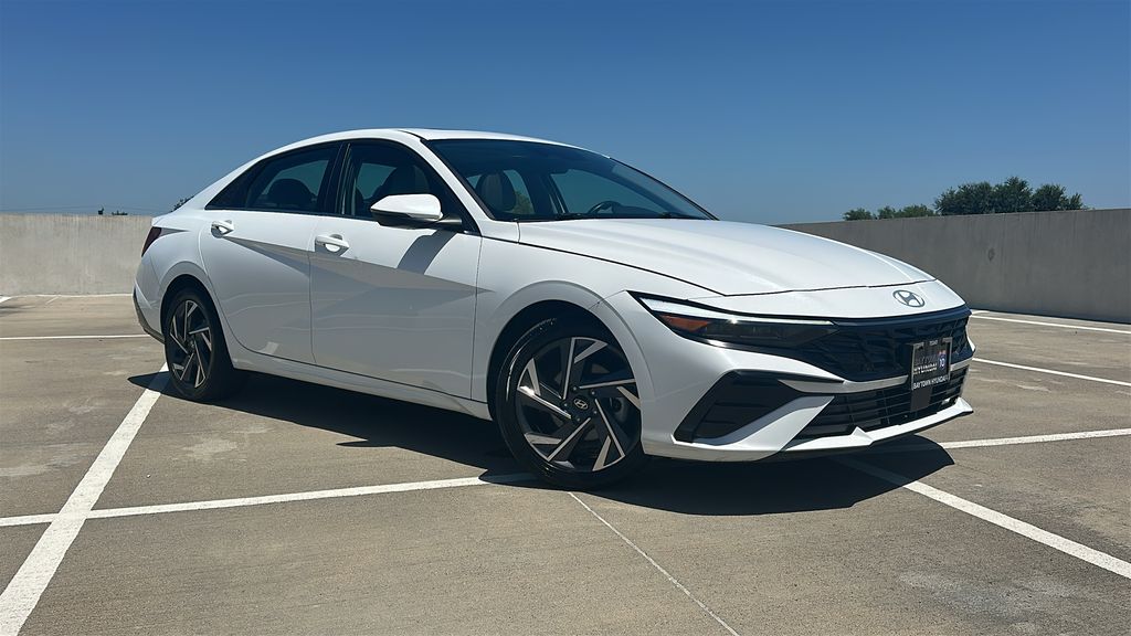 2025 Hyundai Elantra Limited White at Baytown Hyundai