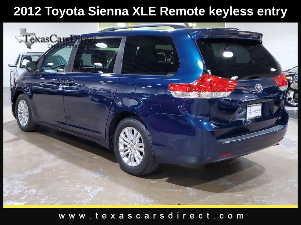 2012 Toyota Sienna XLE 13