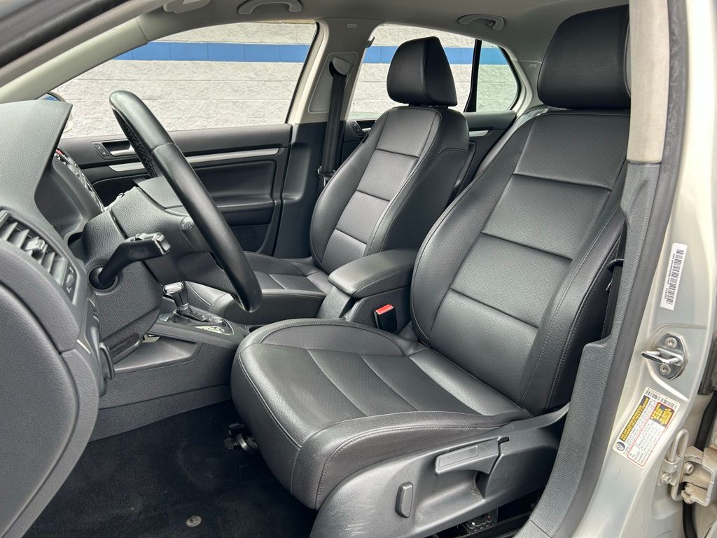 2010 Volkswagen Jetta Limited Edition 18