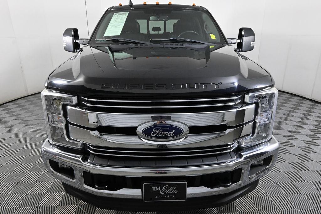 2019 Ford F-250SD Lariat 2