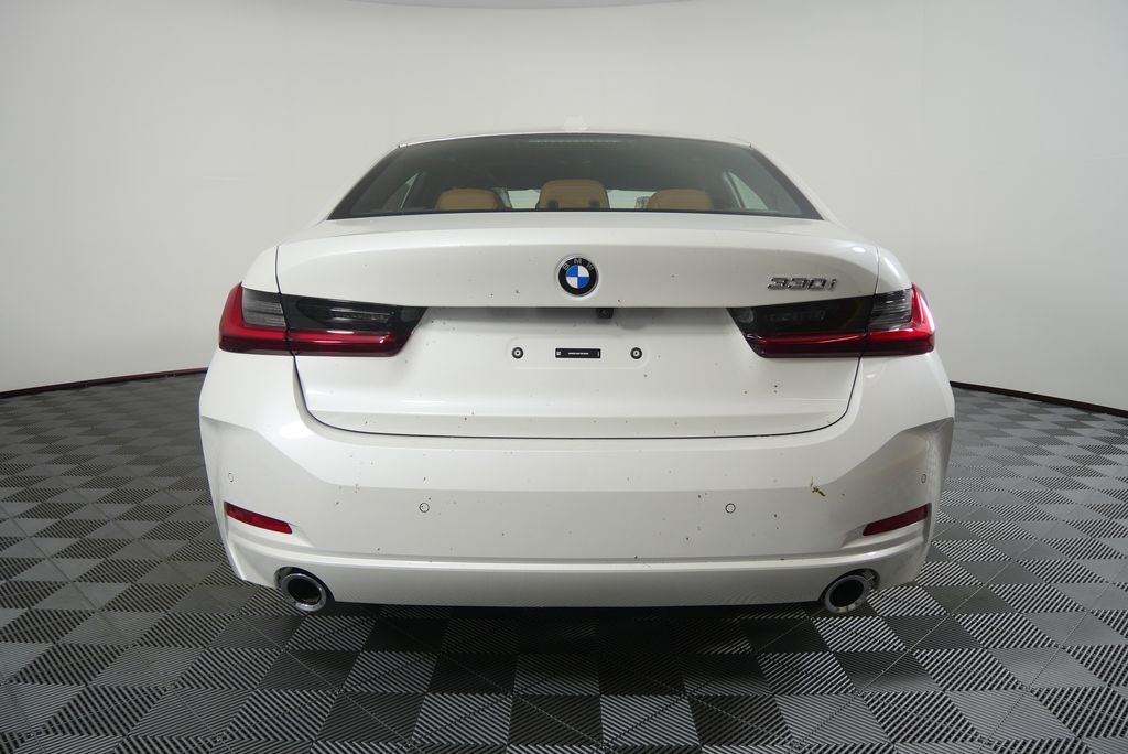 Thumbnail: 2026 BMW 3 Series - 4