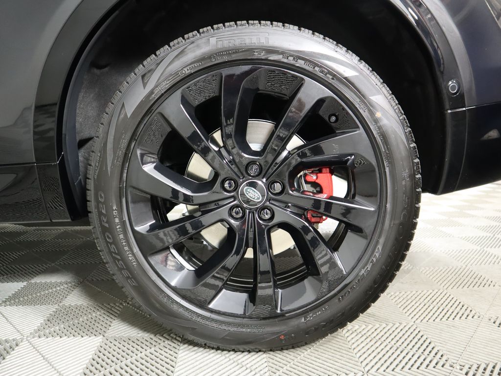 Thumbnail: 2024 Land Rover Discovery Sport - 32