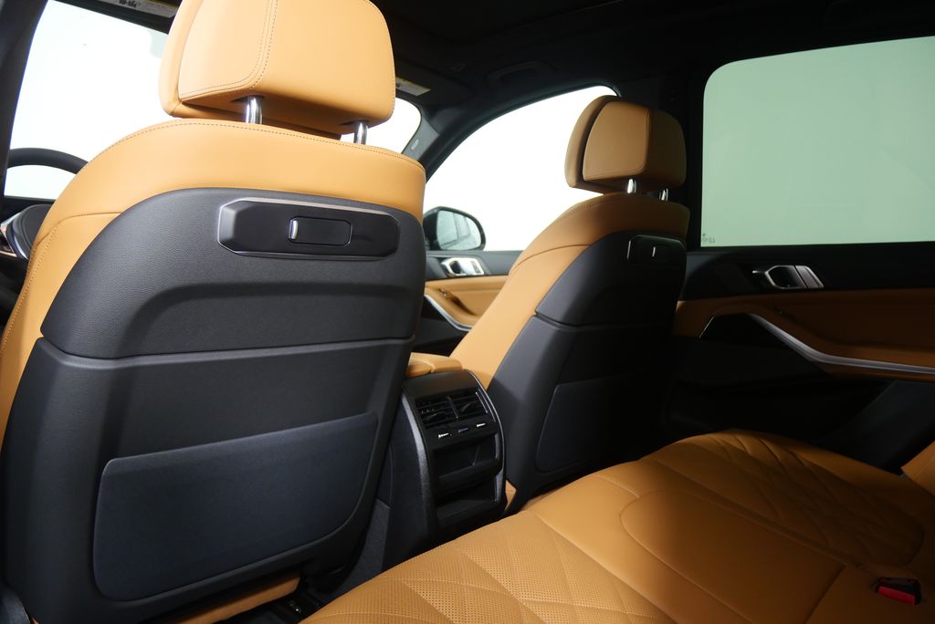 Thumbnail: 2026 BMW X5 - 15