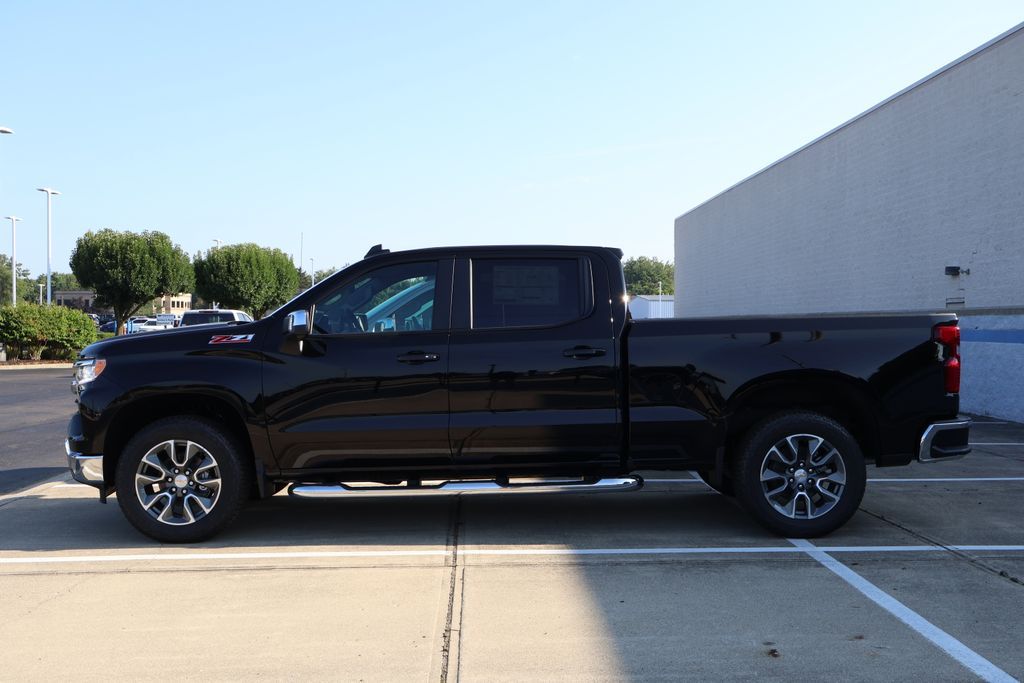 Thumbnail: 2026 Chevrolet Silverado 1500 - 4