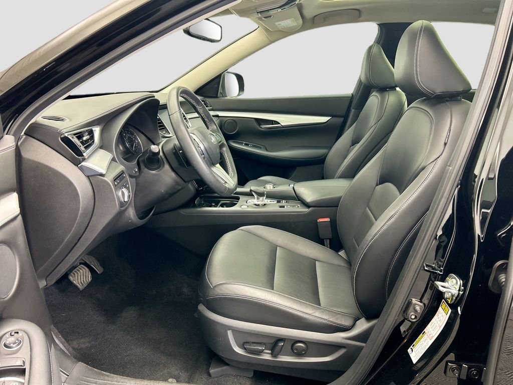 Thumbnail: 2021 INFINITI QX50 - 17