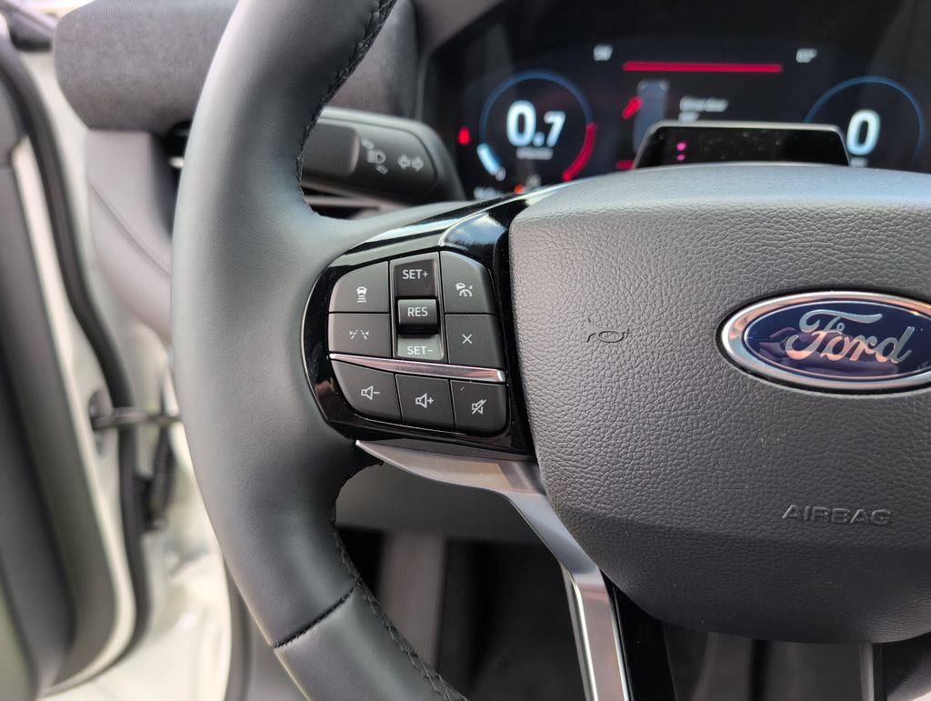 New 2026 White Ford Platinum image 32