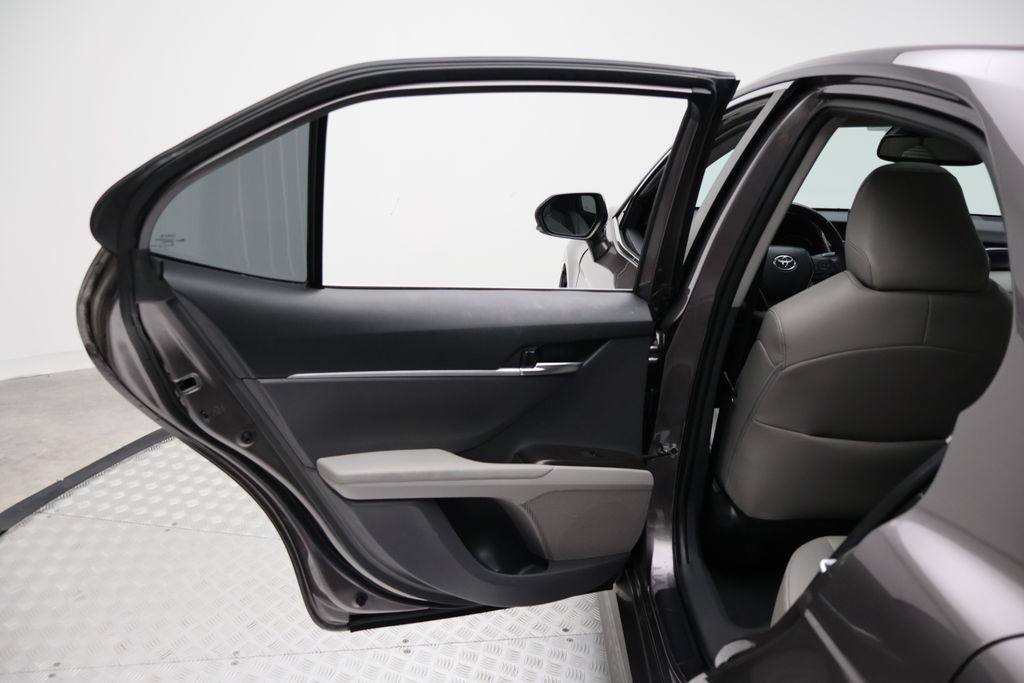 Thumbnail: 2023 Toyota Camry - 21