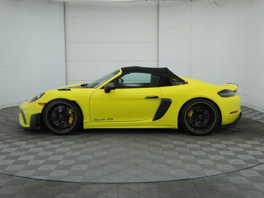 2024 Porsche   8
