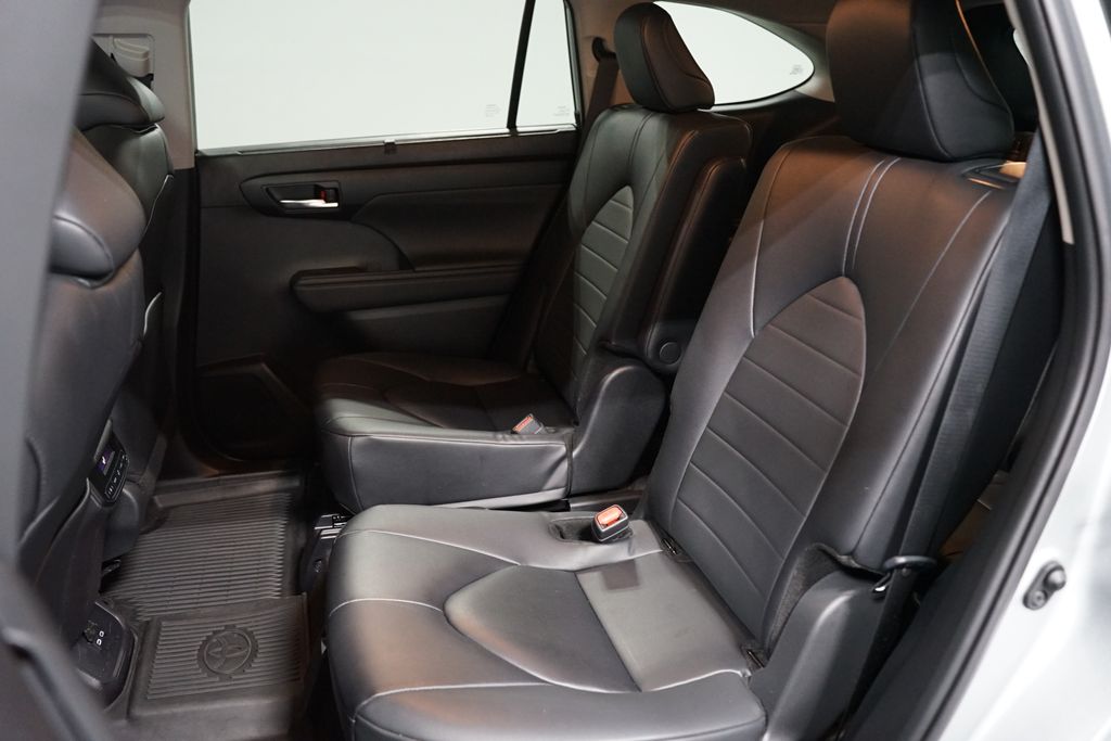 Thumbnail: 2024 Toyota Highlander - 29