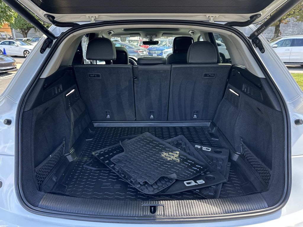 Thumbnail: 2021 Audi Q5 - 28