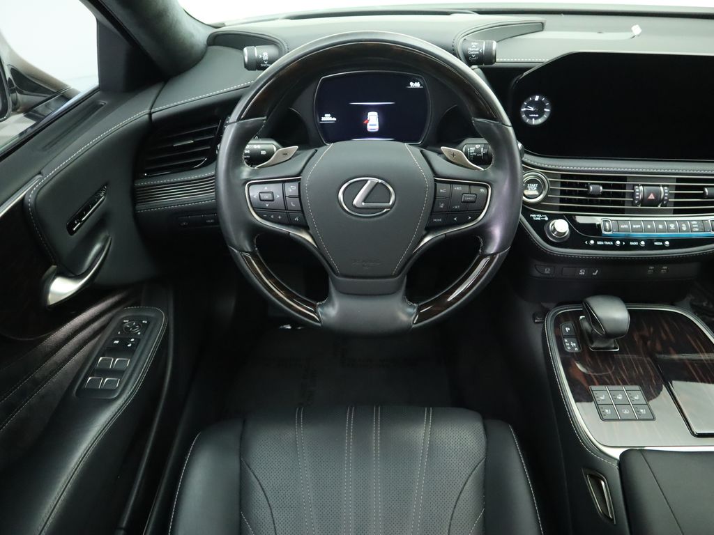 Thumbnail: 2023 Lexus LS - 10