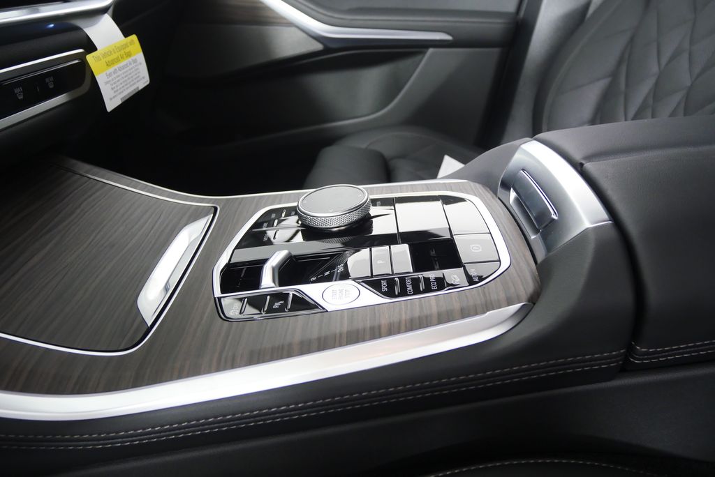 Thumbnail: 2026 BMW X5 - 21