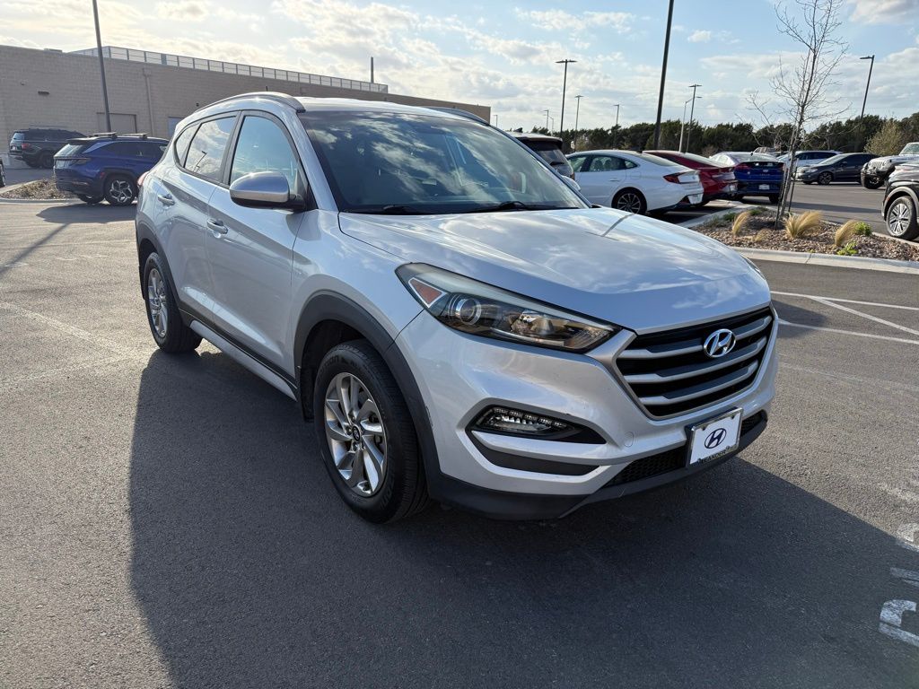 Thumbnail: 2017 Hyundai Tucson - 3